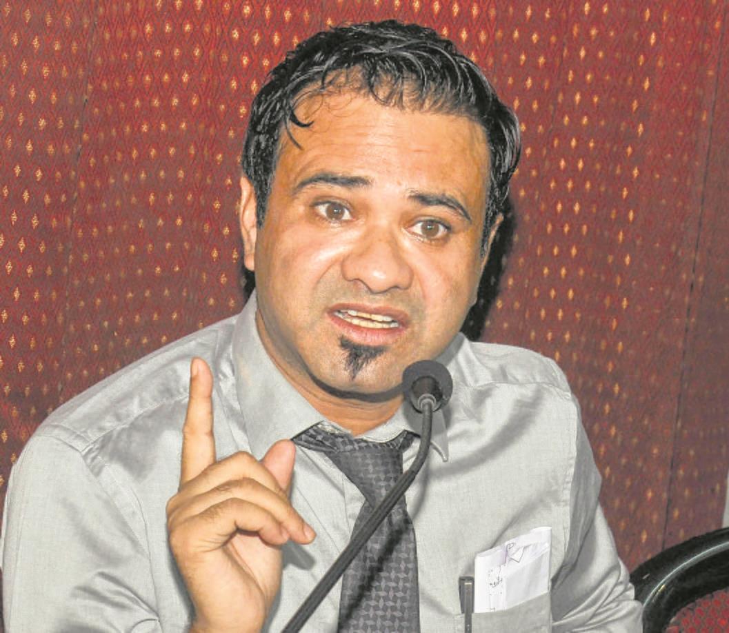 Dr Kafeel Khan dismissed over hospital deaths