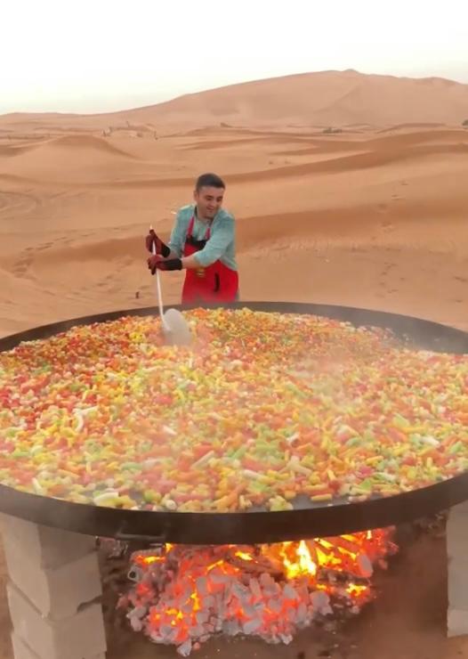 Turkish chef cooks fryums on huge skillet in Dubai Desert, video goes insanely viral