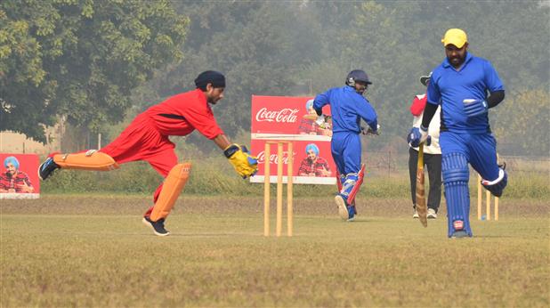 Vision XI, Eagle Eyes XI end match in tie in cricket meet