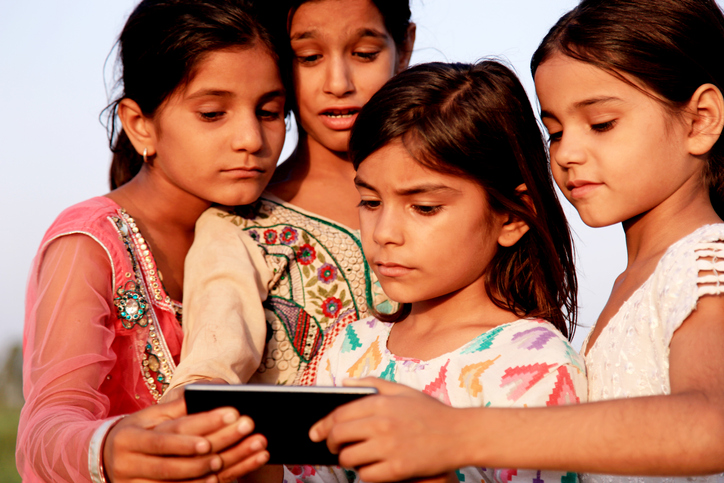 Over 26% students don't have access to smartphones