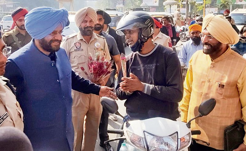 Patiala district police hold road safety drive