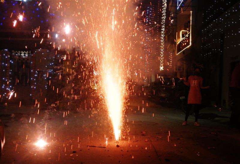 Delhi gasps for air on Diwali night as cracker ban goes up in smoke, AQI 'severe'