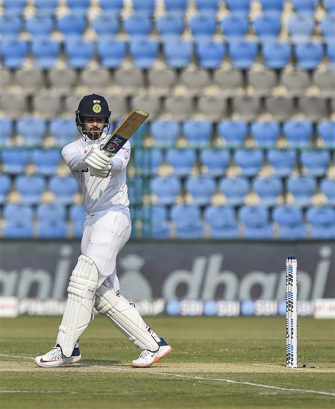 Shreyas Iyer becomes 16th Indian to slam hundred on Test debut