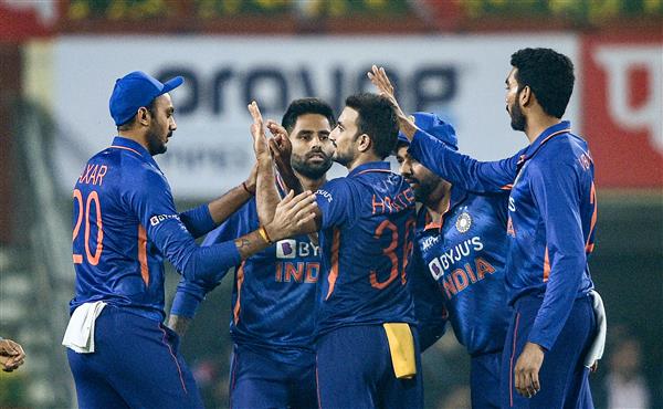 India defeat New Zealand by 7 wickets in the second T20 match in Ranchi
