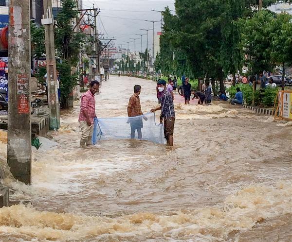 Andhra seeks Rs 1000 crore interim relief for floods