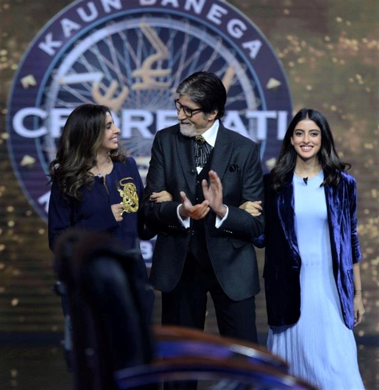 Amitabh Bachchan welcomes Shweta Bachchan &Navya Naveli Nanda on his show!
