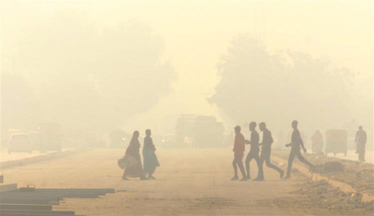 Air quality ‘very poor’, Delhi schools to remain closed