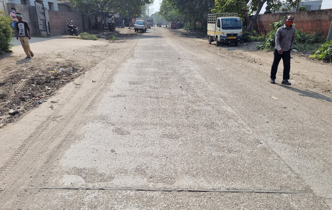 Project incomplete, newly built road starts peeling off in Ward 28