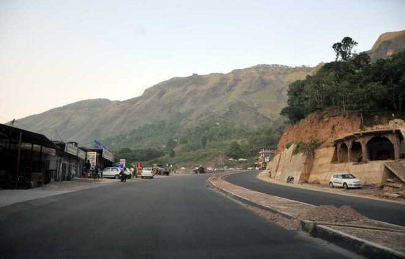 185 structures to go in a week for 4-laning Himachal road