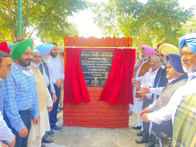 Mohali MLA inaugurates Rs 40L works at Phase 5 park