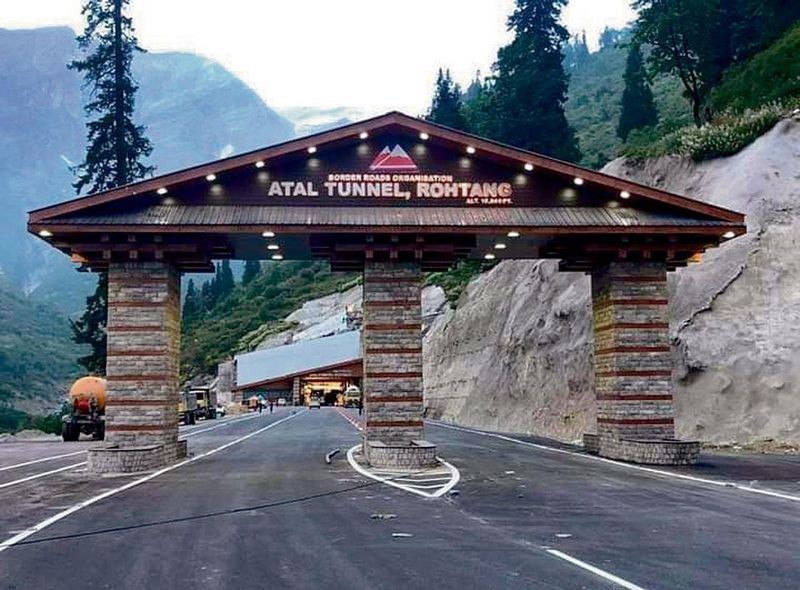 Tourist penalised for rash driving inside Atal Tunnel