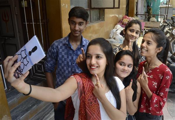 Cabinet clears electoral reform proposals: 4 turns for youth to register as first-time voters
