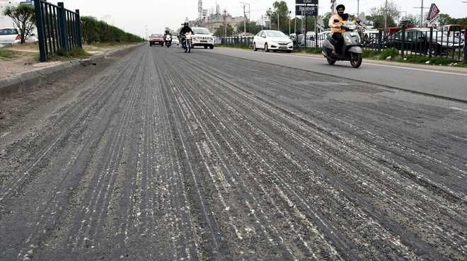 MC officials deterred  from doing duty in Chandigarh