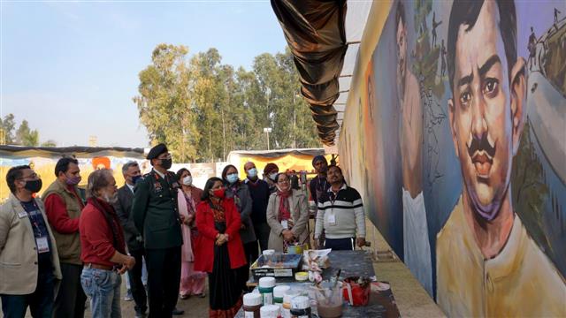75-m paintings for R-Day function