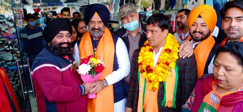 Manjinder Singh Sirsa seeks votes for BJP candidates in Chandigarh MC elections, goes door to door