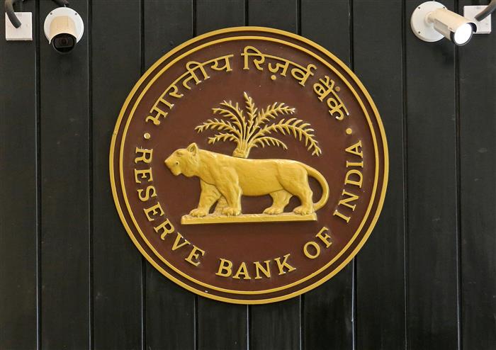 On eve of RBI policy announcement, economy shows promise