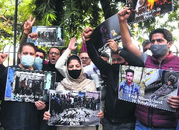 Voices stifled in Kashmir Valley: Mehbooba Mufti at Delhi protest
