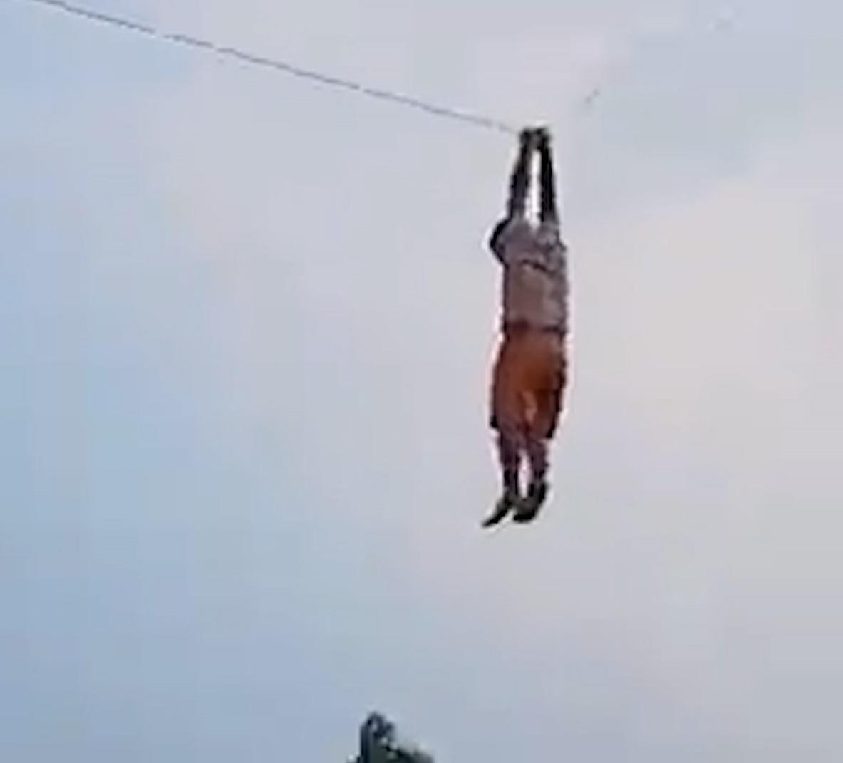 Man gets swept away by a kite in Sri Lanka
