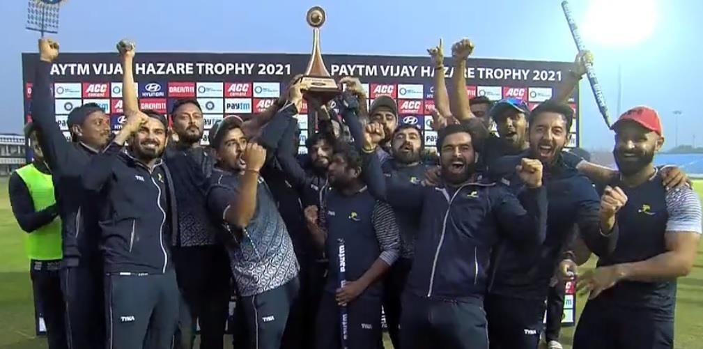 Himachal Pradesh cricketers lift Vijay Hazare Trophy