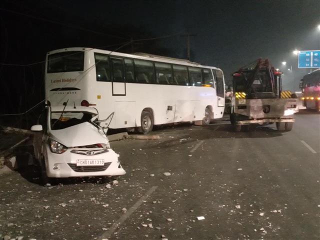2 injured in Chandigarh as car collides with Kullu-bound bus