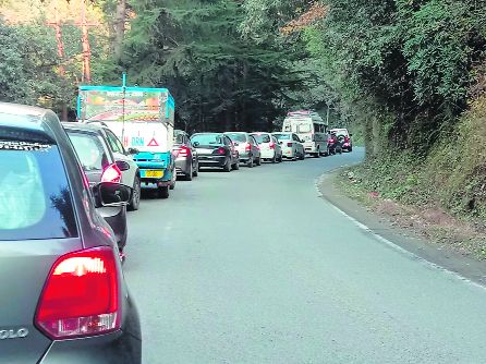 Tourist rush causing traffic jam in Shimla