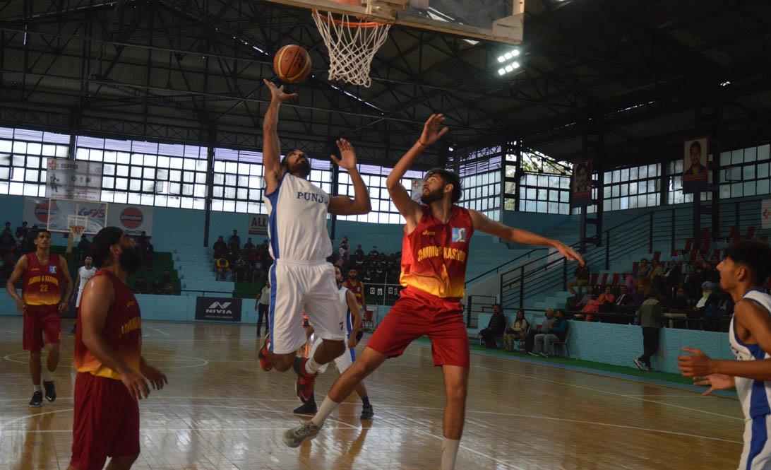 Hosts Punjab log facile victories in senior basketball championship