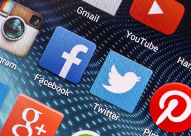 Parliamentary panel moots tighter regulations for social media
