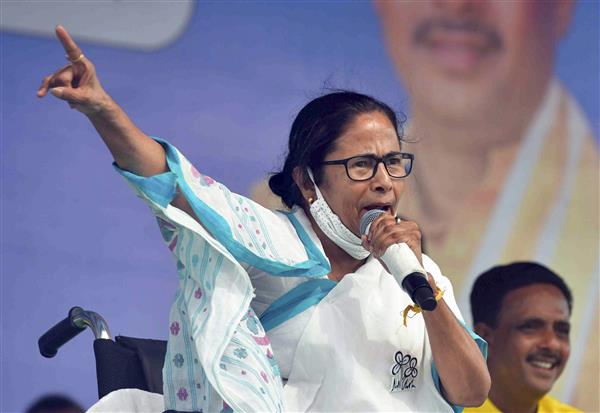 Mamata Banerjee insulted national anthem, alleges Mumbai BJP leader; seeks FIR against her