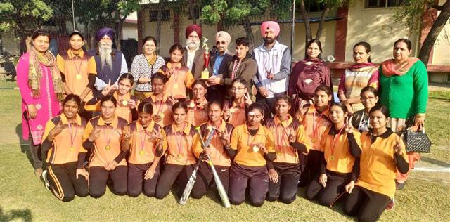 Ludhiana: Guru Nanak Khalsa College for Women eves champions