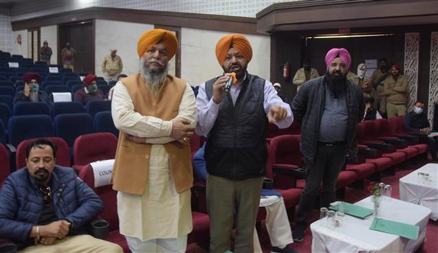 Ludhiana MC House meeting: Form panel to keep check on quality of roads works, demands Oppn