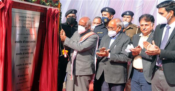 Haryana Governor Bandaru Dattatreya opens Oxygen plant in Karnal