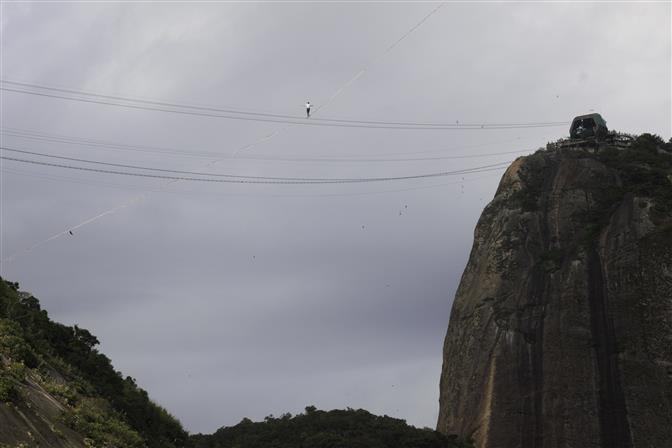 What thrill! Watch hair-raising video of French man's 500-metre walk on tightrope 264 feet above air without any protective gear