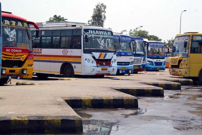 Illegal private buses plying from Kangra district eat into state revenue