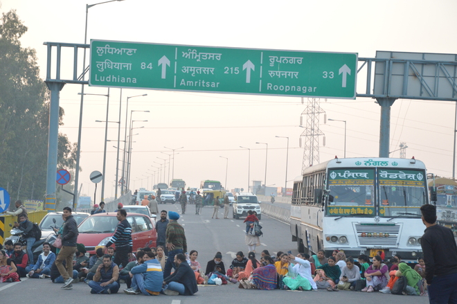 Protests spell chaos on roads in Mohali, Kharar