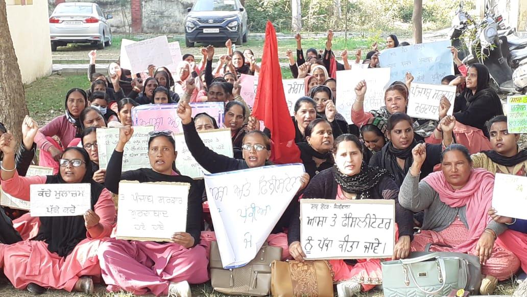 ASHA workers continue to boycott work