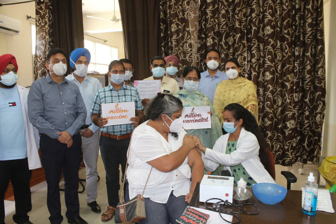 Health workers remained busy in tackling Covid, black fungus & dengue