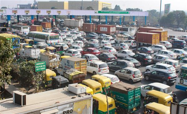 Fastags cause confusion, traffic snarls at Kherki Toll Plaza