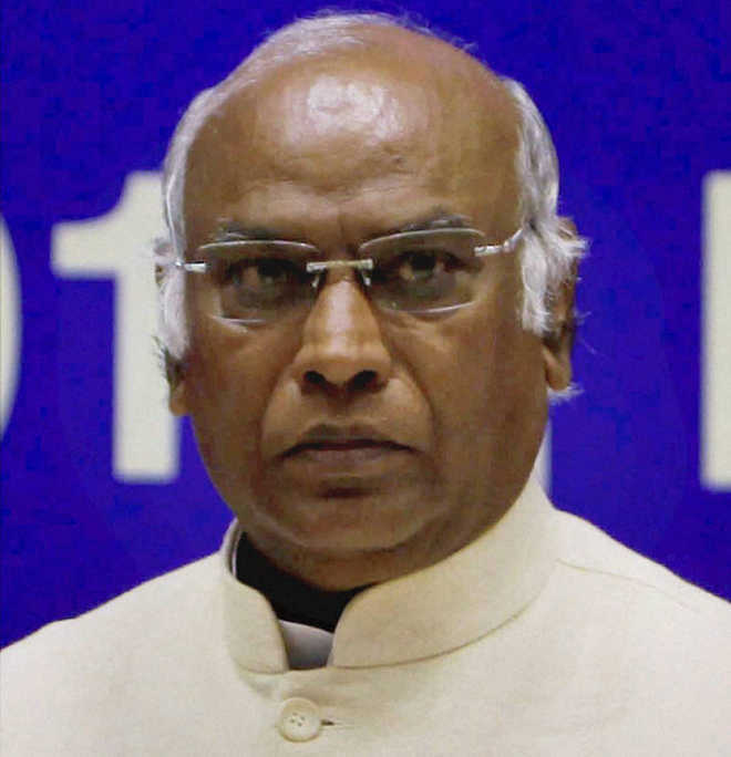 No compromise on issues affecting common man, says Kharge
