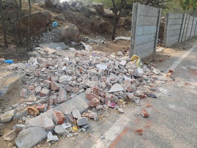 Dumping of debris resumes in Aravallis