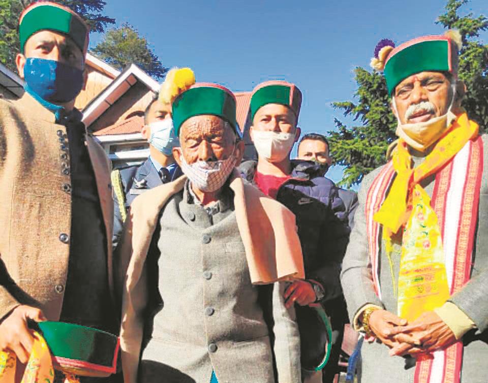 Himachal Governor meets first voter Shyam Saran Negi at Kalpa