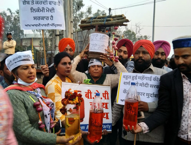 AAP protests fuel price hike