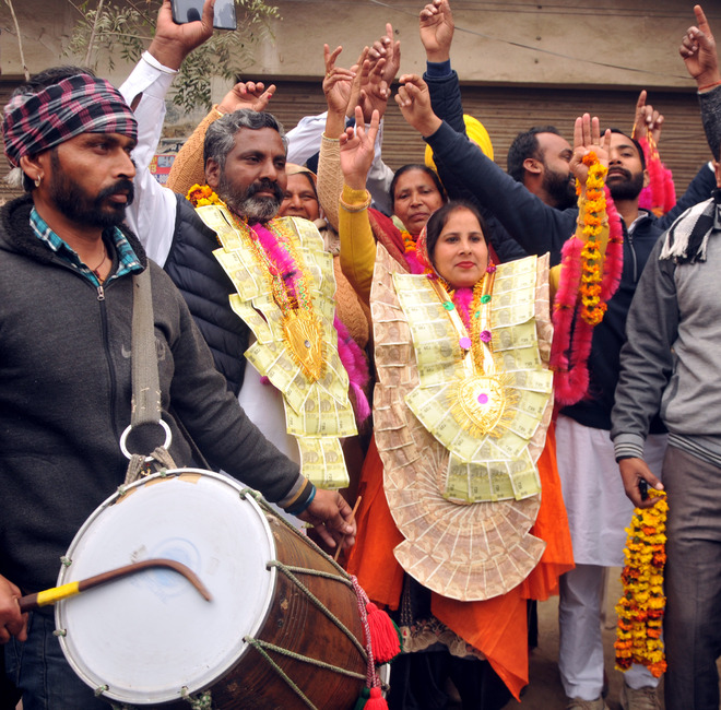Amritsar rejects BJP, AAP, stays with Cong