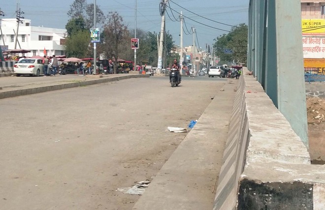 Rehri vendors removed from bridge in Tohana