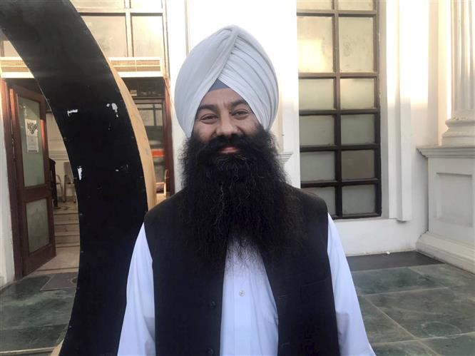 Gurdeep Singh becomes first turban-clad Sikh to take oath as Pakistan Senator
