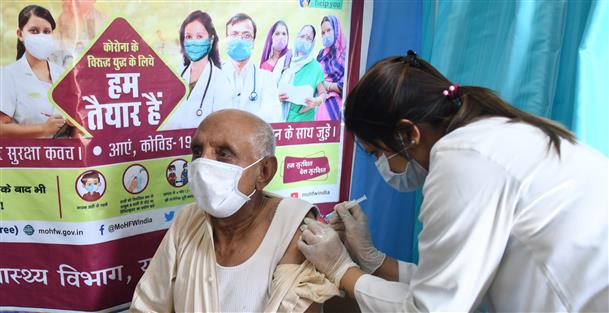 Centre asks states witnessing spike in COVID-19 cases to accelerate vaccination
