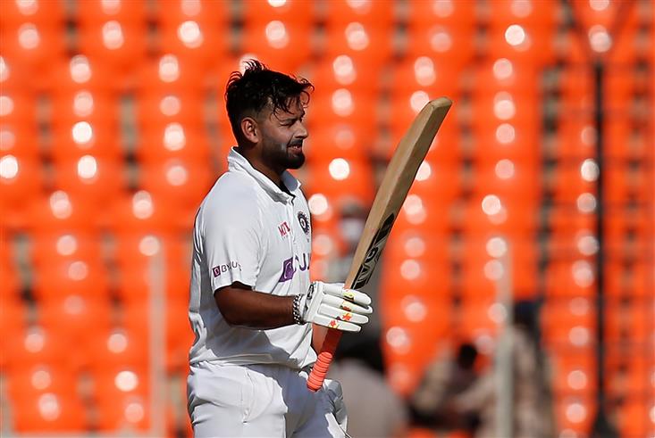 Effortless nonchalance: Rishabh Pant on reverse flicking pacers, making commentators look dull