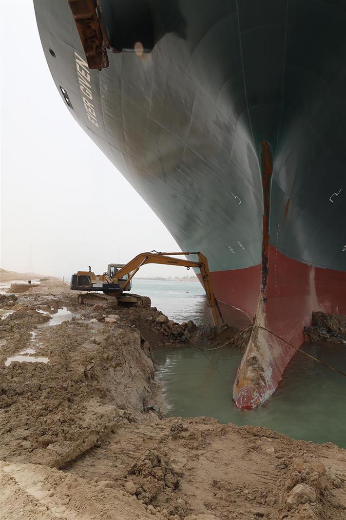 Plan Made To Refloat Ship Blocking Suez Canal Using Tide