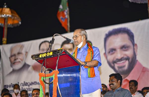 Union minister Muraleedharan makes U-turn after saying Sreedharan to be BJP's CM face in Kerala