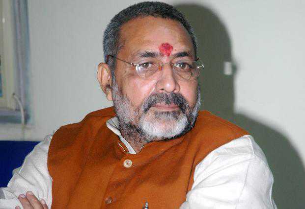 Officials don't listen to you? Beat them up with sticks: Giriraj Singh to  Begusarai residents