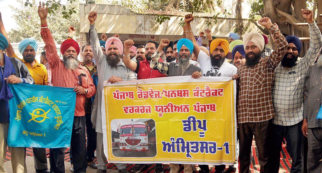 Contractual employees of Punjab Roadways stage protest